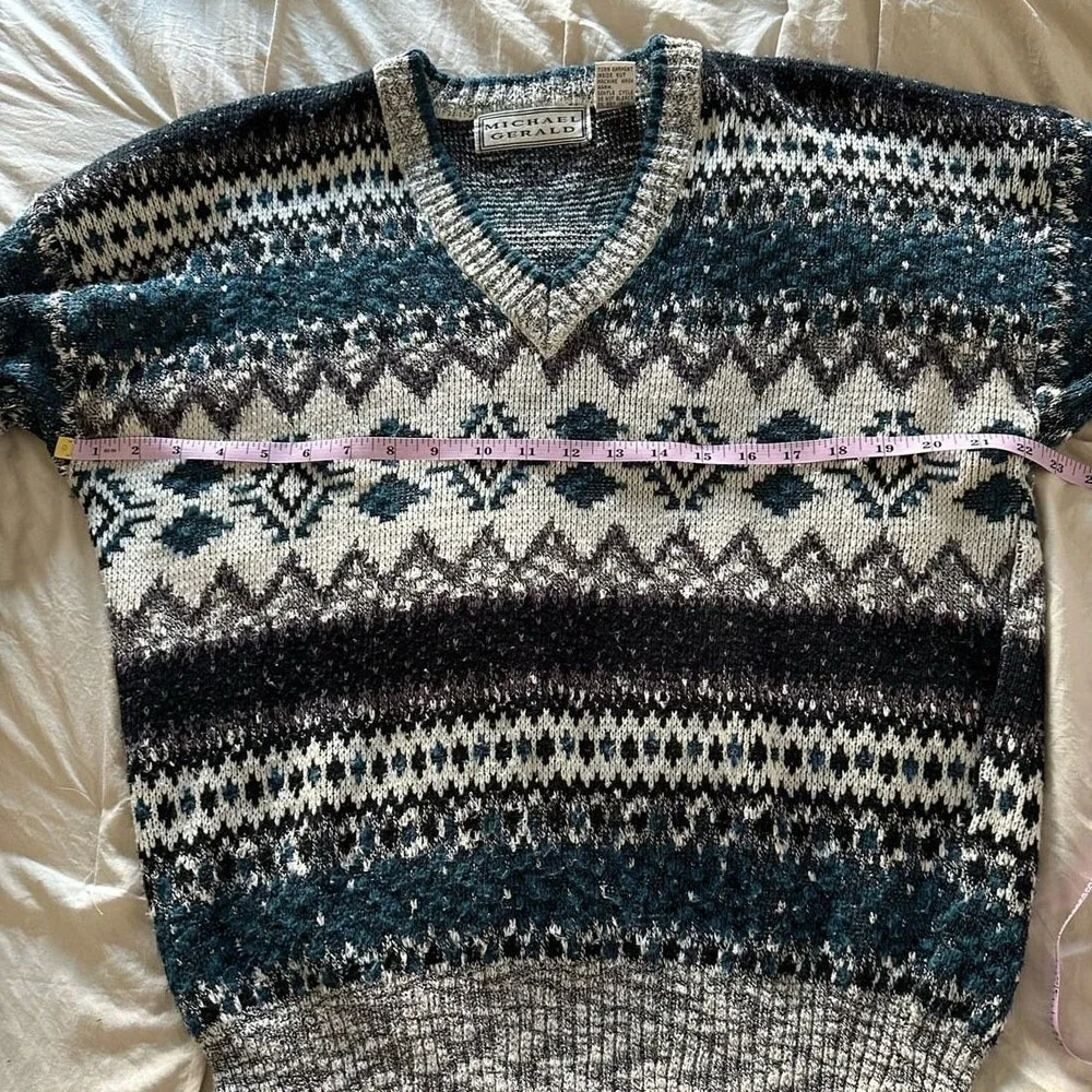 Vintage Michael Gerald V-Neck‎ Sweater - 90s Aztec Fair Isle Pattern - Medium